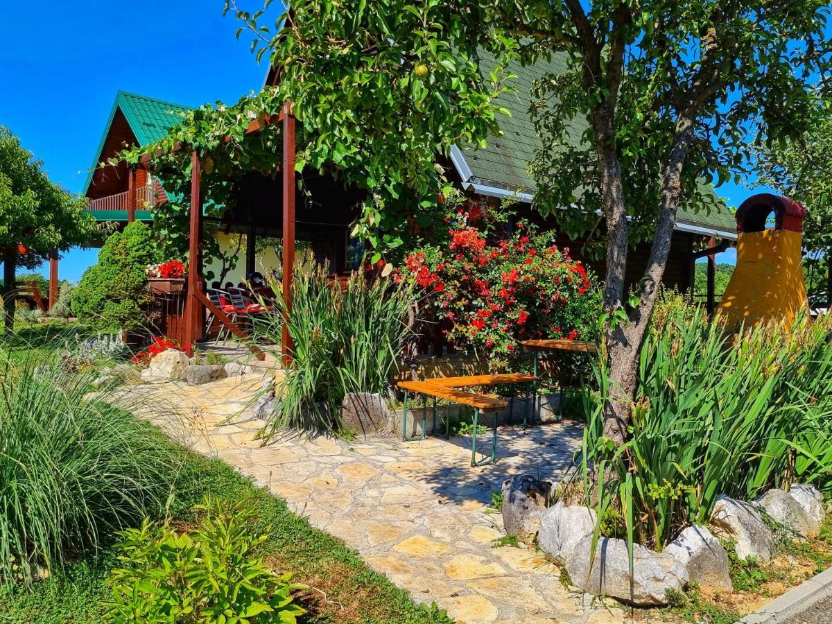 Guesthouse Mreznica- Mreznicka Idila Resort Galović-Selo エクステリア 写真