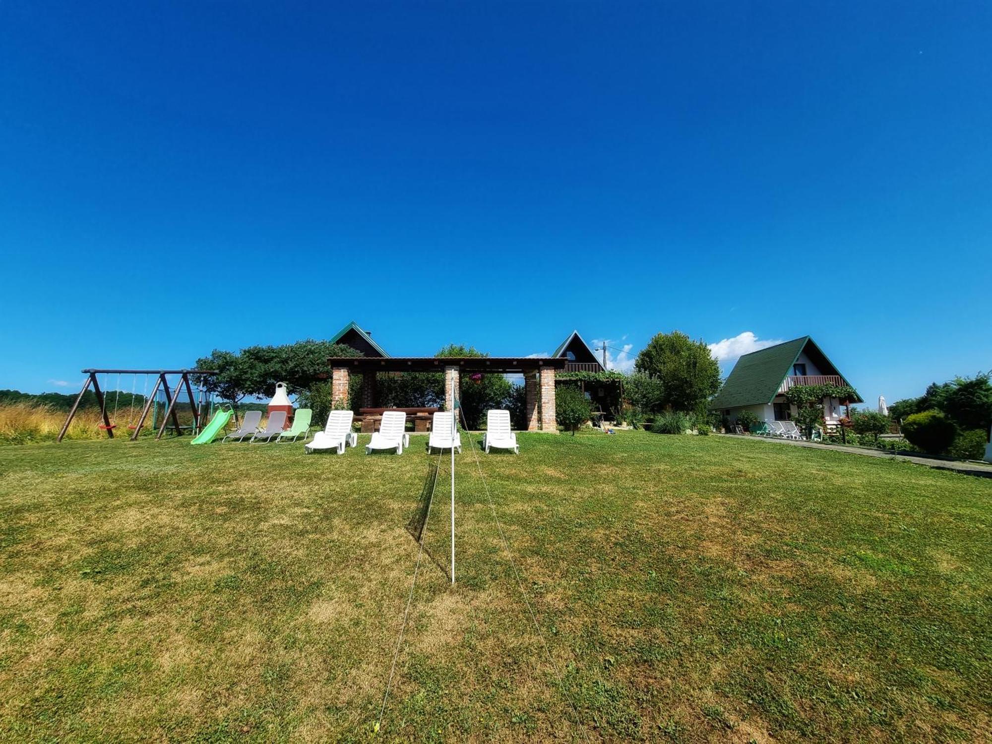 Guesthouse Mreznica- Mreznicka Idila Resort Galović-Selo エクステリア 写真