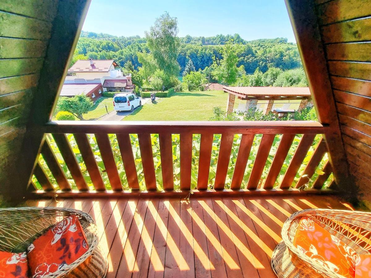 Guesthouse Mreznica- Mreznicka Idila Resort Galović-Selo エクステリア 写真