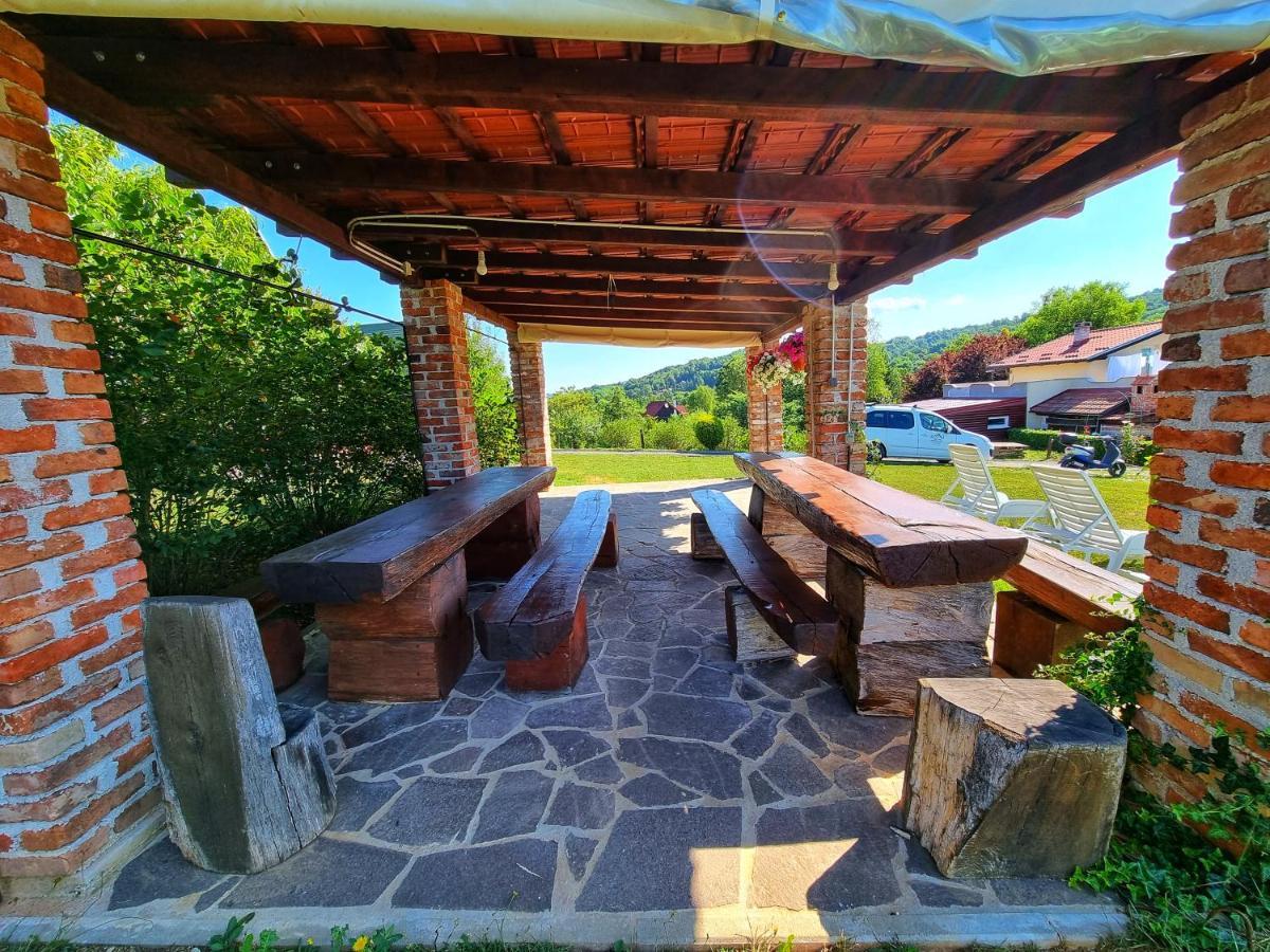Guesthouse Mreznica- Mreznicka Idila Resort Galović-Selo エクステリア 写真